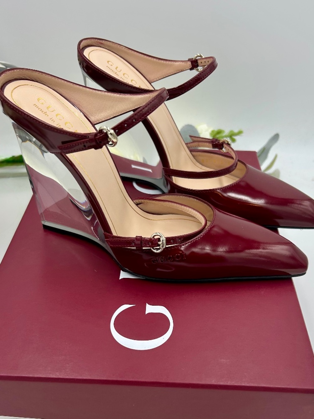 ****************Gucci Regent Calfskin Wedge Mules  Size 38.